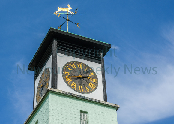 NWN 36-0423 B Thatcham Memorial Clock Tower