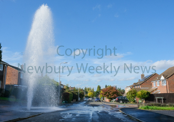 41-2222I Burst water main Newbury