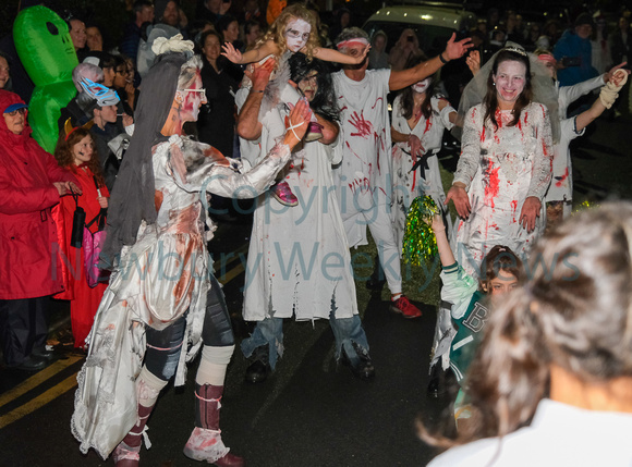 43-1122I Westfield Halloween Flash Mob
