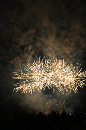 44-1622D Newbury Fireworks Display