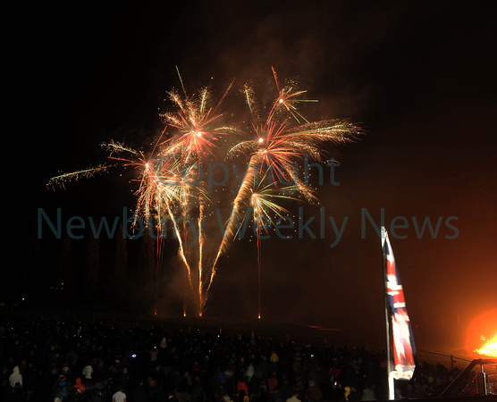 44-1522E Falkland Fireworks
