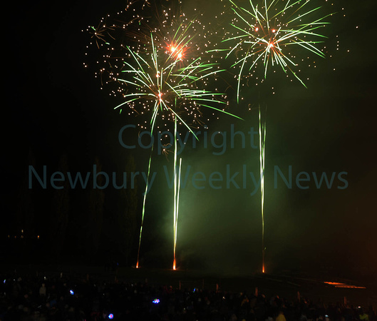 44-1522B Falkland Fireworks