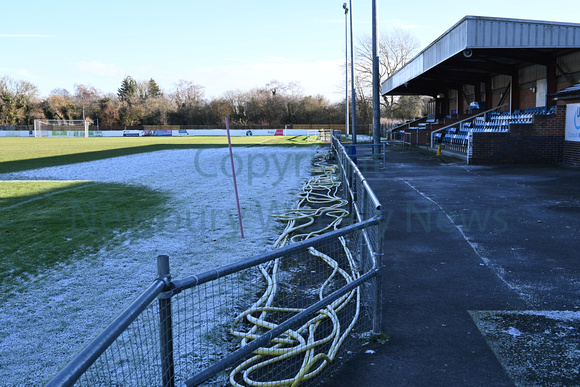 49-2122C Thatcham Football pitch frozen