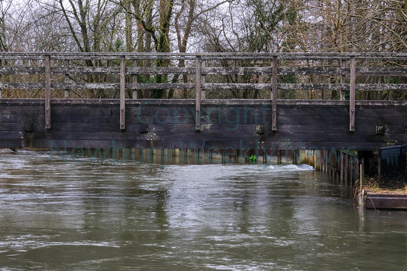 01-1423K Thames Water Storm Discharge