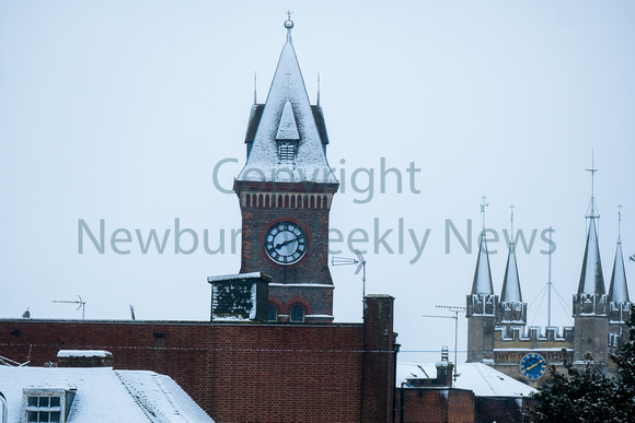 09-1223B Snow in Newbury