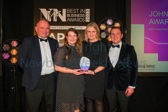 BIB 1423A NWN Best in Business - John Hampson Awards