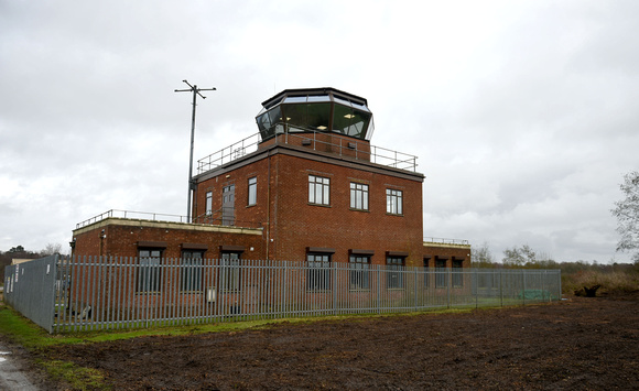 06-0516B Greenham Control Tower