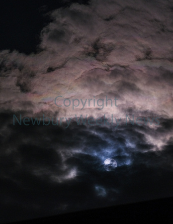 NWN 35-0123 A Blue Moon
