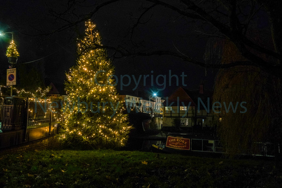 NWN 47-1823 G Hungerford Christmas Lights