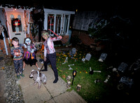 44-0121B Thatcham Halloween House