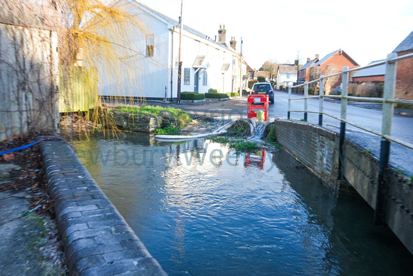 NWN 02-0224 C Lambourn raw sewage