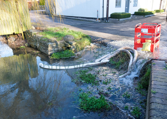 NWN 02-0224 A Lambourn raw sewage