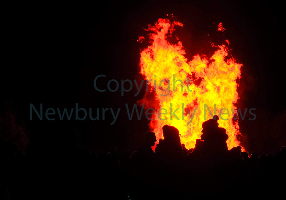 45-2021Q Chieveley Fireworks