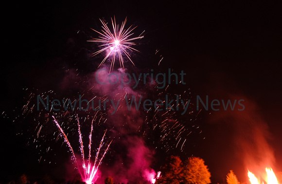 45-2021X Chieveley Fireworks