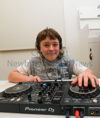 NWN 09-0824 D Waterside Centre - DJ