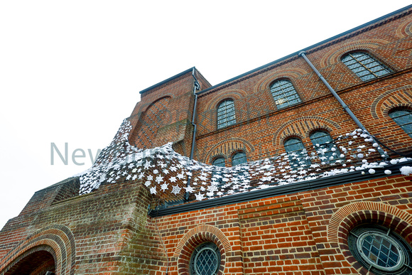 NWN 49-0124H St Johns Church Snowflakes