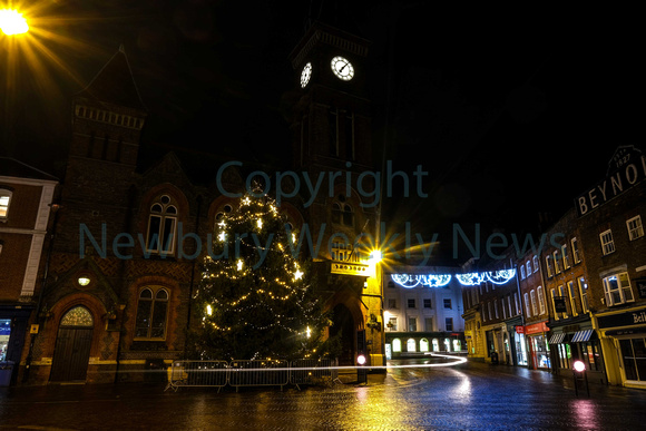 48-0820B Newbury Christmas Lights