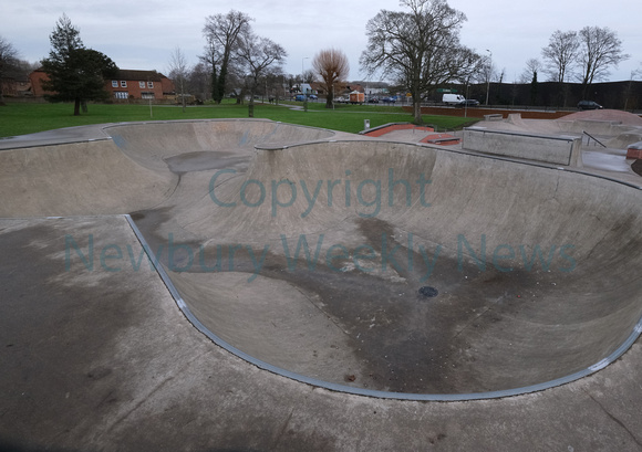 03-0321F Newbury Skate park