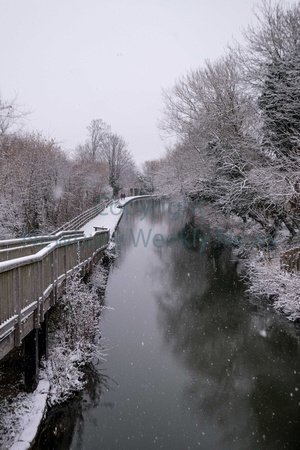 04-0621D Snow - Kennet and Avon Canal