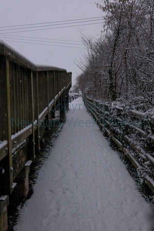04-0621H Snow - Kennet and Avon Canal