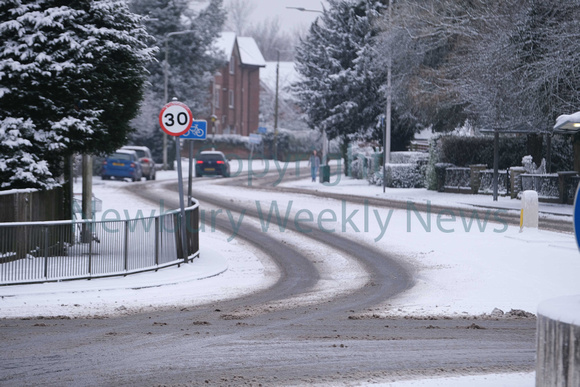 04-1021AA Snow - Newbury