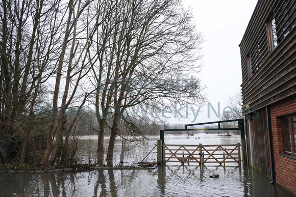 05-0321H Flood - Pangbourne River Thames