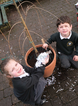 05-1321D Beenham School - Tree Planting