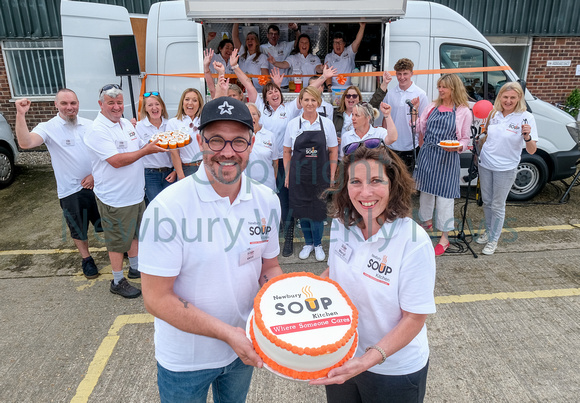 31-1221J Will Young at Newbury Soup Kitchen