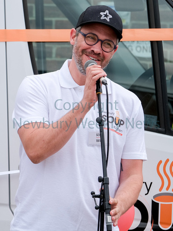 31-1221O Will Young at Newbury Soup Kitchen
