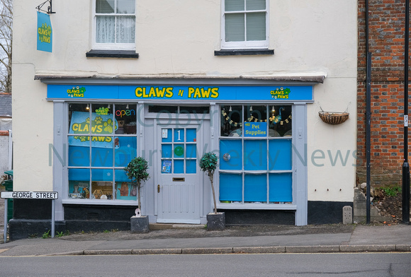13-2022F Claws and Paws
