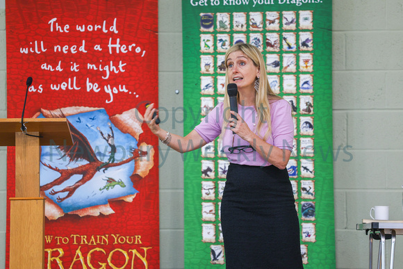 NWN 40-0224B Cressida Cowell