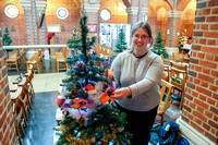 NWN 49-0224H St Johns Church Christmas Trees