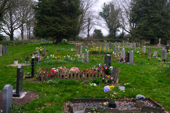 12-2722H Kingsclere Cemetery