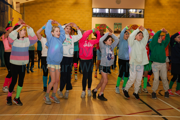 NWN 08-0225E Thorngrove School aerobathon
