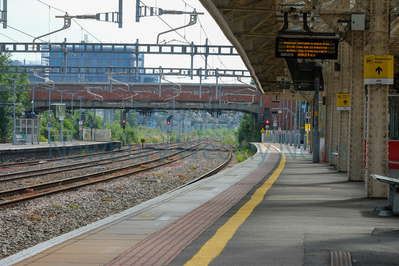 24-1822N Newbury Train Station