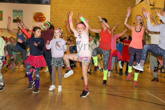NWN 08-0225G Thorngrove School aerobathon