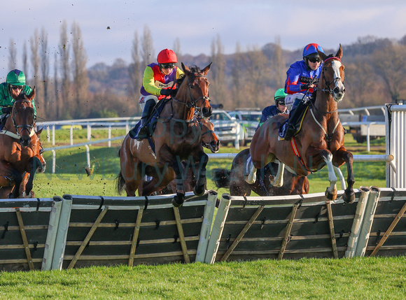 NWN 04-0125A Newbury Races - Grosvenor Sport Raceday