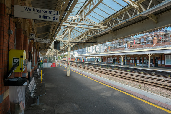24-1822T Newbury Train Station